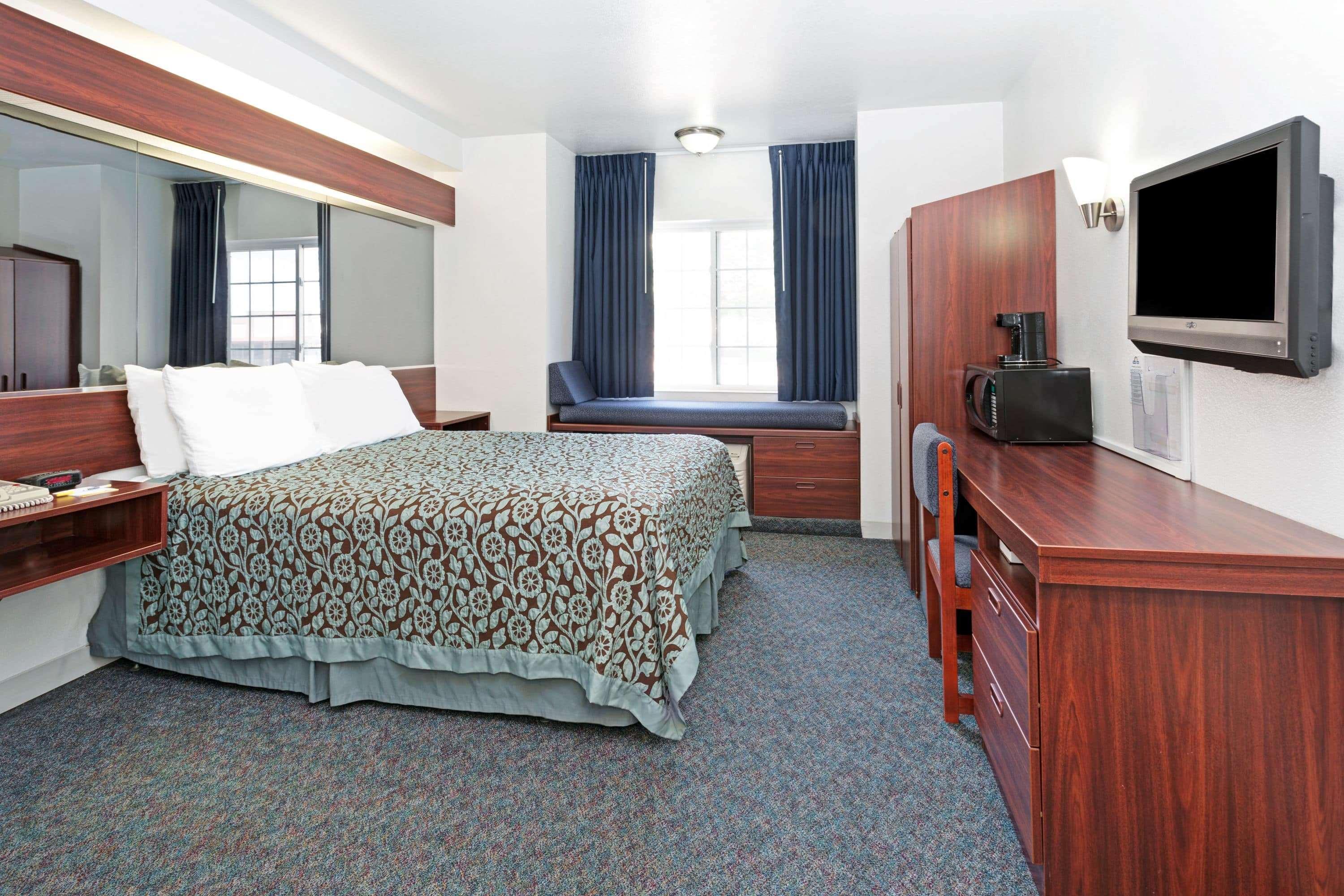 Days Inn & Suites By Wyndham Greeley Luaran gambar
