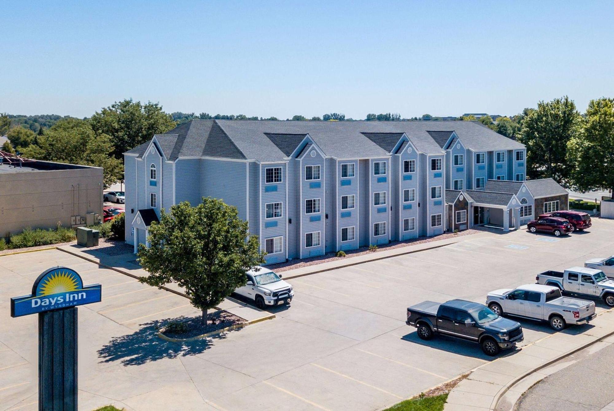 Days Inn & Suites By Wyndham Greeley Luaran gambar